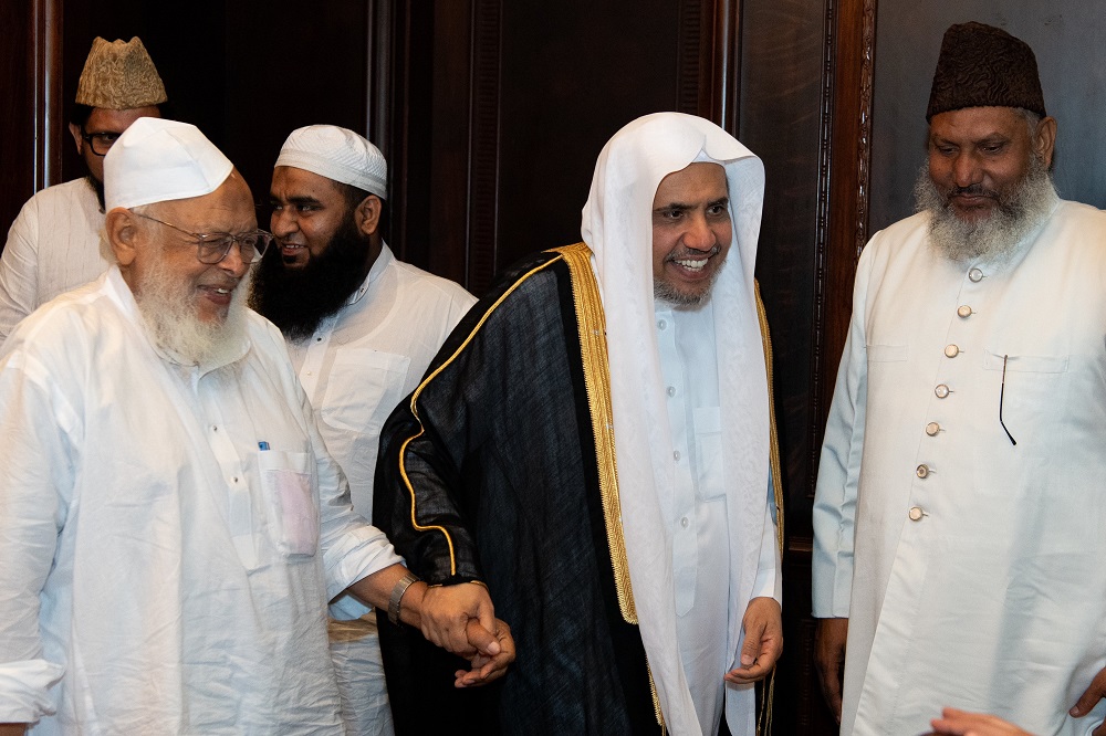 Yang Mulia Sekretaris Jenderal LMD, Ketua Asosiasi Ulama Muslim, Syekh Dr.Mohammad Al-issa bertemu dengan Yang Mulia Presiden Jamiat Ulama India, Syekh Arshad Madani, dan delegasi pendampingnya, di ibu kota India, New Delhi.