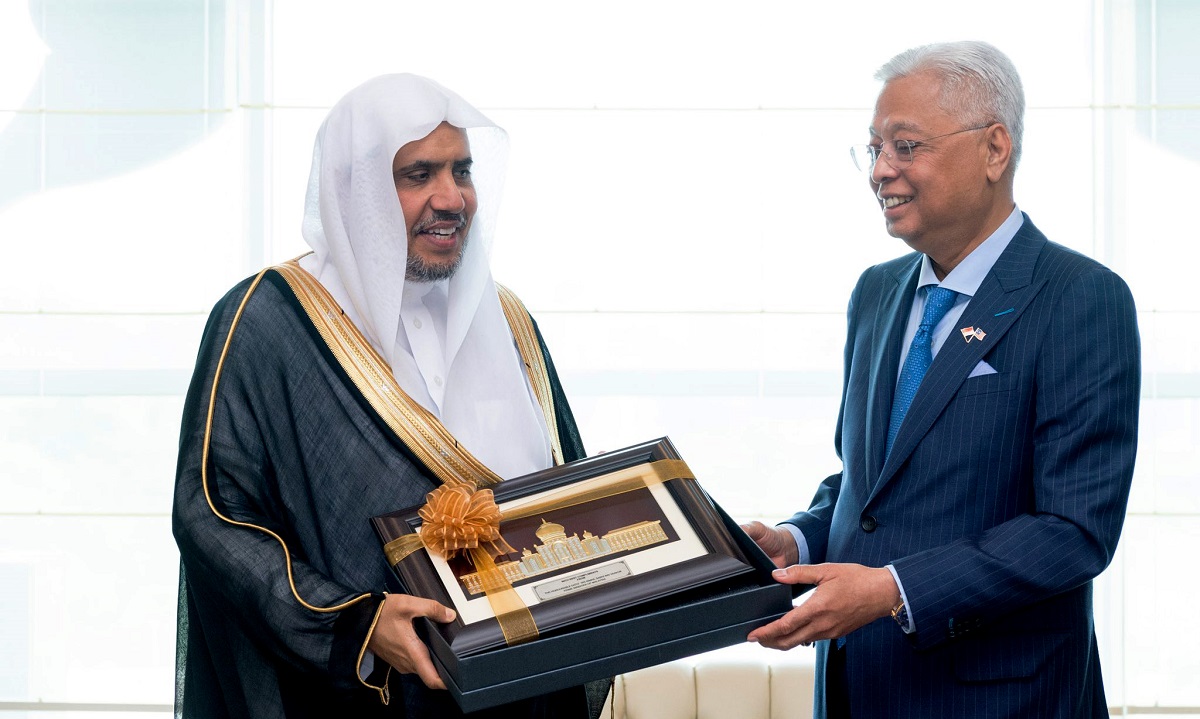 Kuala Lumpur: Prime Minister Dato' Sri Ismail Sabri bin Yaakob of Malaysia met HE Dr. Mohammad Al-Issa