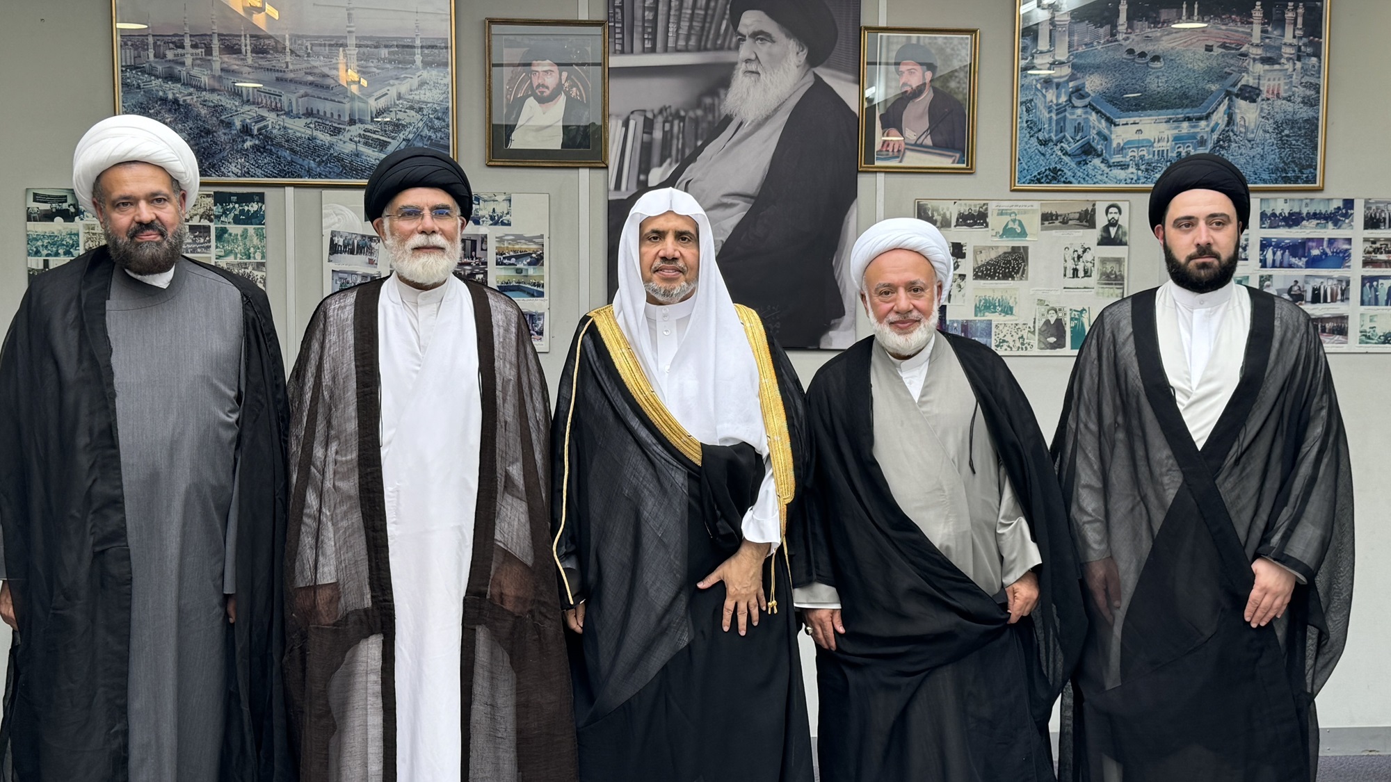 El Secretario General de la Fundación Al-Sayyid Al-Khoei, Sr. Abdelsaheb Al-Khoei, recibió en Londres al Secretario General y Presidente de la Comisión de Ulemas, el Sheij Mohammed Alissa.