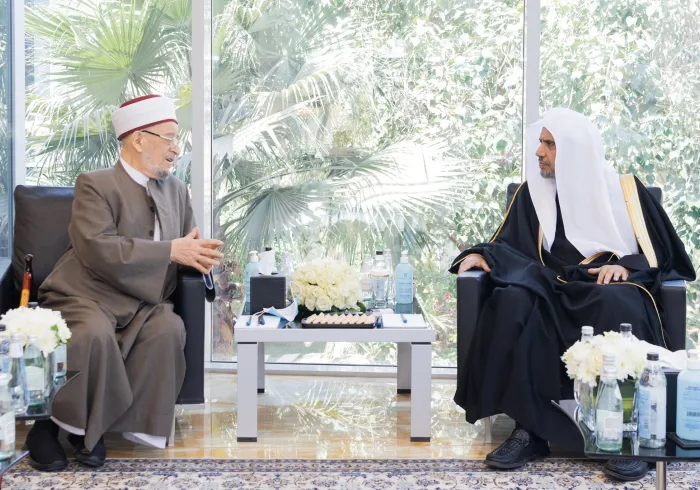 ڈاکٹر ‫محمد العیسی‬ نے آج عرقی فقہ اکیڈمی کے سربراہ شیخ ڈاکٹر احمد حسن طہ کا استقبال کیا