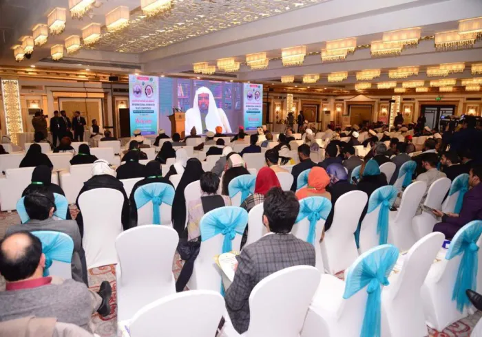 معالي الأمين العام رئيس هيئة علماء المسلمين فضيلة الشيخ د.محمد العيسى‬⁩ متحدثاً رئيساً "عبر الاتصال المرئي" في الجلسة الافتتاحية لمؤتمر الأديان الدولي بإسلام أباد