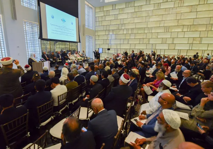 اختتام أعمال مؤتمر الرابطة "التواصل الحضاري بـيـن الولايات المتحدة الأمريكية والعالم الإسلامي": وقائعُ الإسلام تشهدُ بقيم تحضُّره وتعايشه مع الجميع