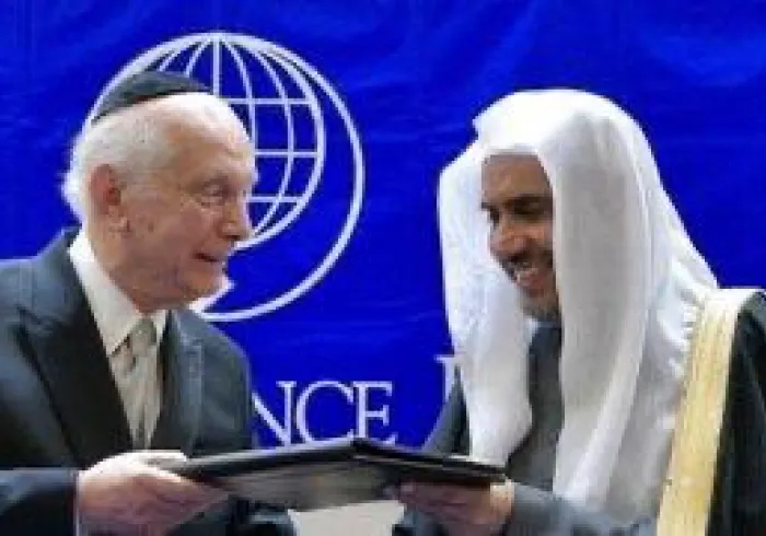 « Je travaille quotidiennement avec les responsables des autres religions sur les moyens  de consolider notre coopération en vue de promouvoir l’harmonie interreligieuse. » Mohammad Alissa