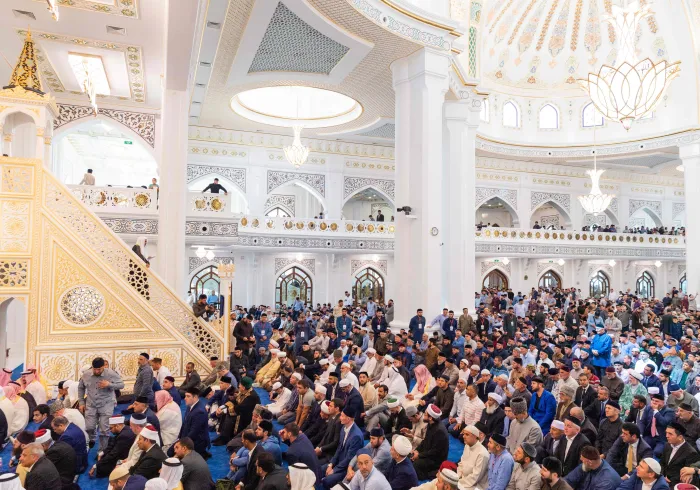 Prêche de Mohammad Alissa en présence de hauts dignitaires à l’occasion de l’inauguration de la plus grande mosquée d’Europe à Grozny