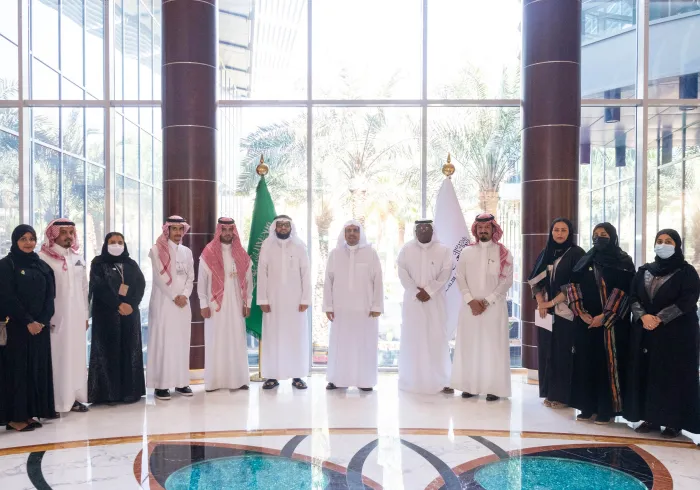 رابطہ عالم اسلامی نے شہزادہ الفیصل انسٹی ٹیوٹ برائے ڈپلومیٹک اسٹڈیز کے ایک طلبہ وفد کا استقبال کیا