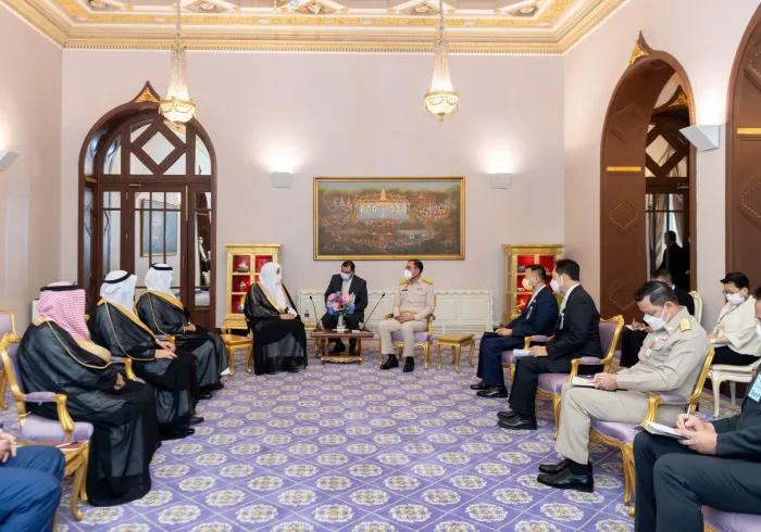 استقبل دولة رئيس الوزراء بمملكة تايلاند‬⁩ الجنرال برايوت تشا أوتشا في مقرّ رئاسة الحكومة معالي الشيخ د. محمد العيسى‬⁩