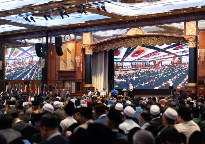 بمشاركة ألفي قيادةٍ دينيةٍ من ٥٧ دولةً.. "المؤتمر الدولي للقادة الدينيين" يستهل أعماله بوقفة تضامنية مع شهداء غزَّة