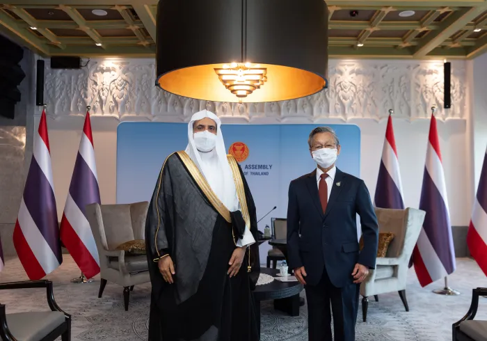 استقبل دولة رئيس البرلمان الحالي ورئيس الوزراء السابق في مملكة تايلاند‬⁩ السيد شون ليكباي في مقرّ البرلمان معالي الشيخ د. محمد العيسى‬⁩