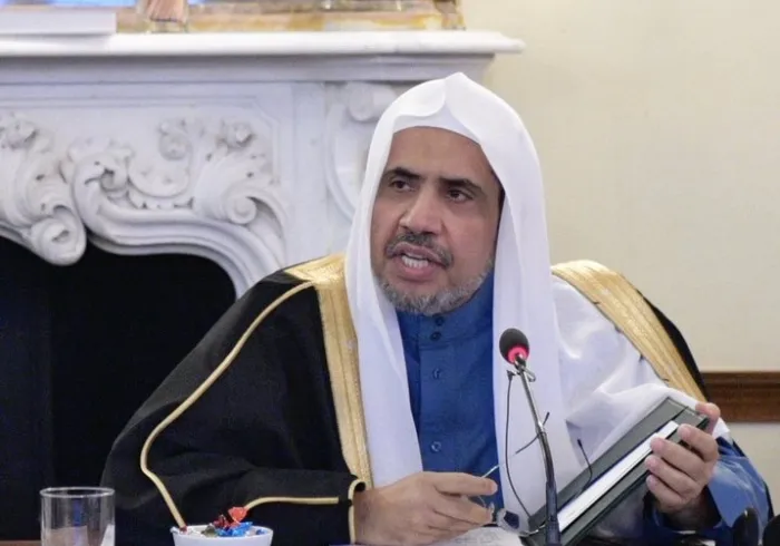 معالي الشيخ د.محمد العيسى⁩ في ملتقى: "ويلتون بارك" بالمملكة المتحدة حول موضوع المواطنة الشاملة:  ‏(سلبية الوعي بحتمية الاختلاف باعتباره قدراً كونياً وبضرورة وئام التنوع الديني والإثني تُهدد شمولية المواطنة ... والمواثيق التنظيرية أدلة إرشادية مجردة تتطلب برامجَ عمليةً فاعلة).