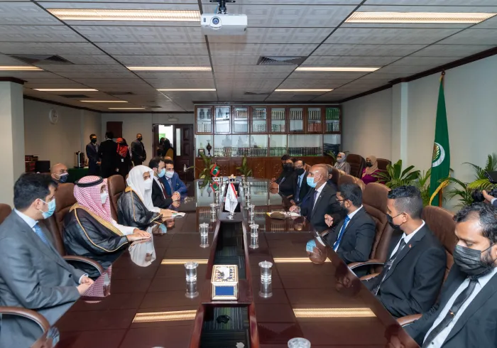 التقى معالي الشيخ د.محمد العيسى‬⁩ بمعالي وزير الشؤون الإسلامية في جمهورية المالديف‬⁩، د.أحمد زاهر