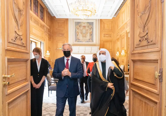 معالي الشيخ د. محمد العيسى‬⁩ يلتقي اليوم رئيس الوزراء البريطاني السابق السيد توني بلير