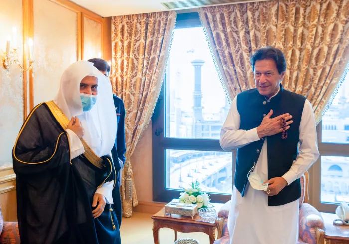‏التقى معالي الشيخ د. محمد العيسى‬⁩ في مكة المكرمة‬⁩ دولة رئيس الوزراء الباكستاني السيد عمران خان