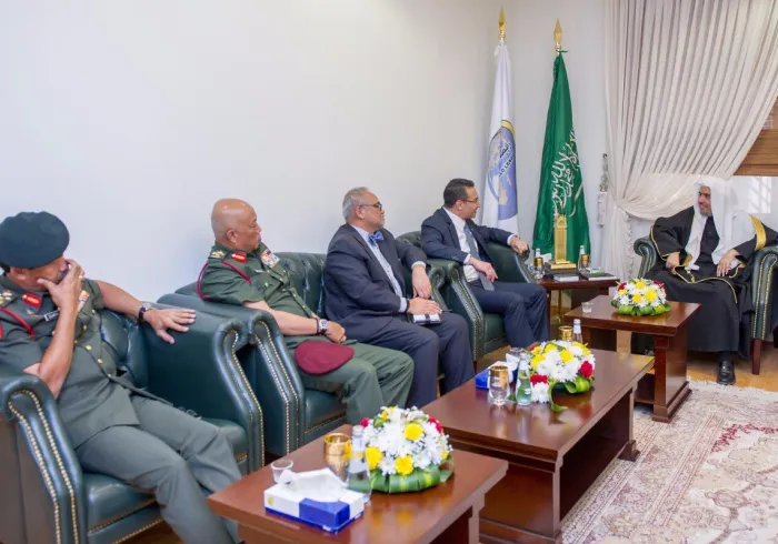 معالي الأمين يلتقي معالي وزير الدفاع الماليزي، وتناول اللقاءُ استعراضَ الجهود الفكرية؛ لإيضاح صحيح الإسلام ومُحاربة التطرف.