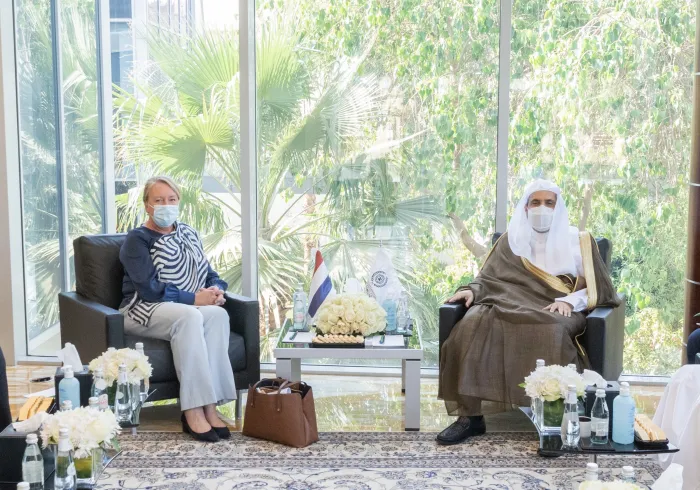 استقبل معالي الشيخ د. محمد العيسى‬⁩ اليوم سعادة سفيرة مملكة هولندا‬⁩ لدى المملكة العربية السعودية، السيدة جانيت ألبيردا