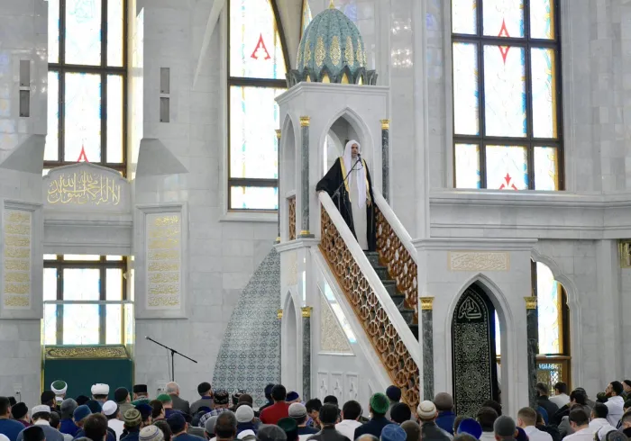 معالي الشيخ د محمد العيسى من منبر الجامع الكبير بقازان عاصمة تتارستان