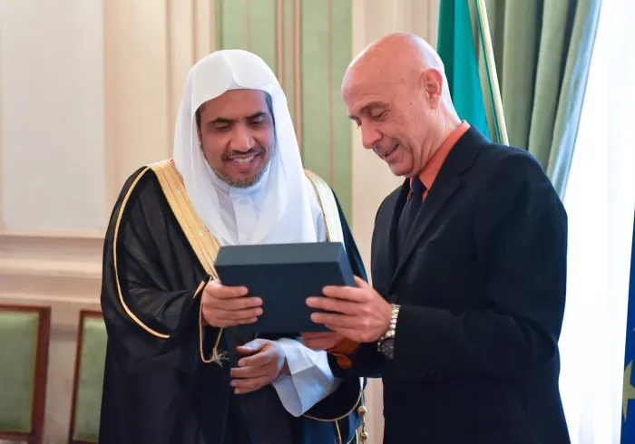 معالي الأمين العام يلتقي في روما وزير الداخلية الإيطالي، ويبحث معه عدداً من الموضوعات ذات الاهتمام المشترك.