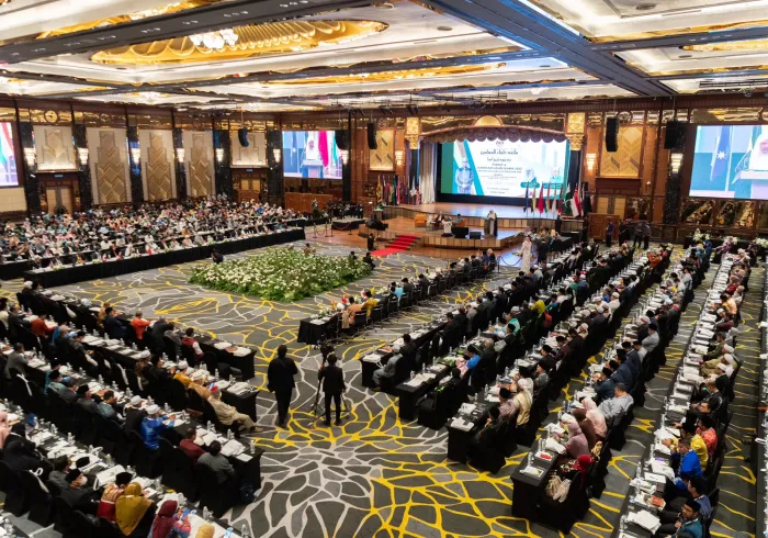 معالي الأمين العام، الشيخ د.محمد العيسى:  حظِيَت وثيقة مكة المكرمة بتثمينٍ عالٍ من قِبَلِ القيادات غير الإسلامية بوصفها تُمثِّل الرؤيةَ الإسلاميةَ المستنيرةَ في عددٍ من القضايا الدينية والفكرية المعاصرة، وحلًّا حاسمًا لأزمات العصر.