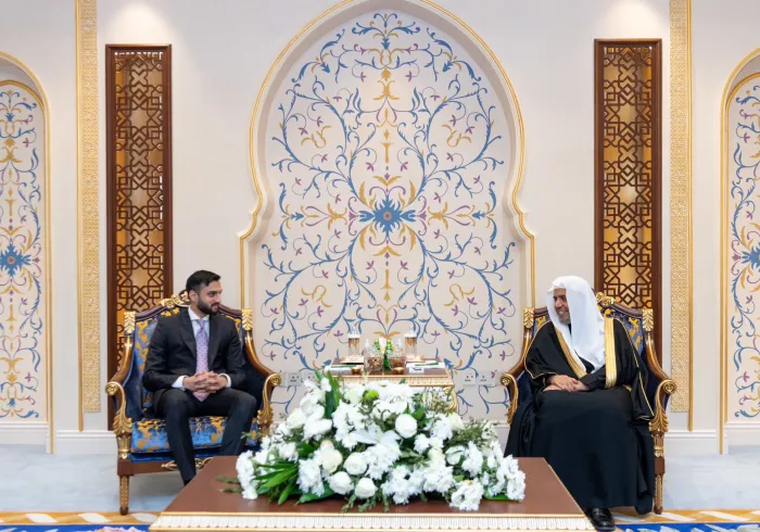 استقبل معالي الأمين العام، رئيس هيئة علماء المسلمين، الشيخ د. محمد العيسى، في مكتبه بمكة المكرمة، مديرَ جامعة العلوم والتكنولوجيا في لاهور، د.إبراهيم حسن مراد.