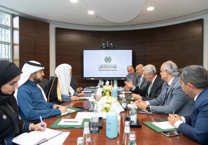 استقبل معالي الأمين العام فضيلة الشيخ د.⁧‫محمد العيسى‬⁩، في مكتبه بالرياض، سعادةَ المفوض السامي للأمم المتحدة لشؤون اللاجئين السيد فيليبو غراندي