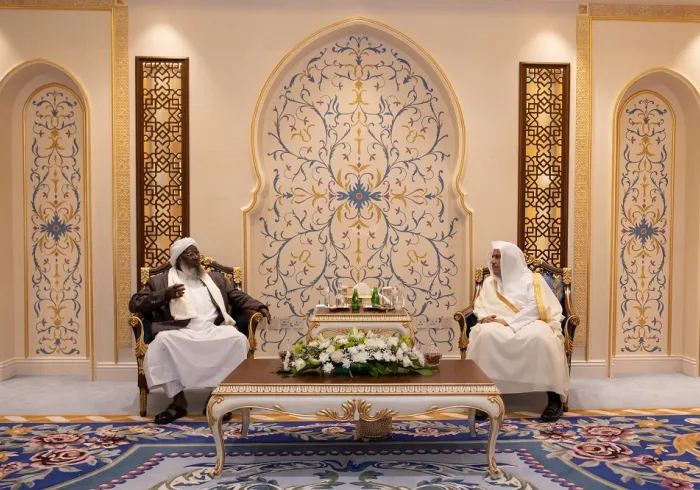 At the MWL’s headquarters in Makkah, His Excellency Sheikh Dr. Mohammed Alissa, the Secretary-General of the MWL, Chairman of the Organization of Muslim Scholars, met with Sheikh Hajji Ibrahim Tuhfaa