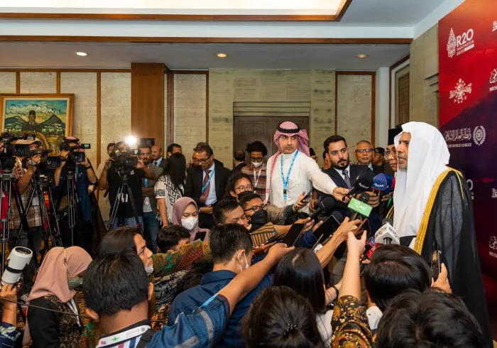 رئيس القمة الدينية لمجموعة العشرين الشيخ د.محمد العيسى يطلق منصة R20 مجموعة تواصل الأديان الأولى