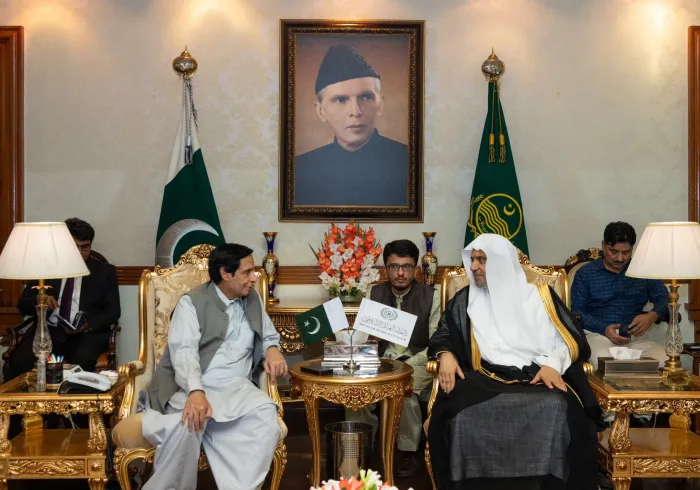 استقبل معالي رئيس وزراء إقليم البنجاب السيد برويز إلهي، معالي الأمين العام الشيخ د.محمد العيسى