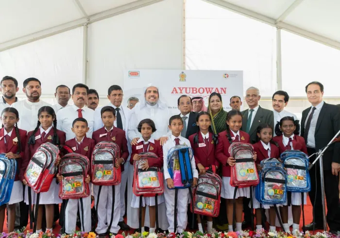 L'#éducation est un facteur clé de la lutte contre l'#extrémisme, l’ouverture aux autres et l’émergence d’un monde plus solidaire. Les programmes de la LIM visent à donner à la jeunesse les ressources dont elle a besoin pour s'épanouir.