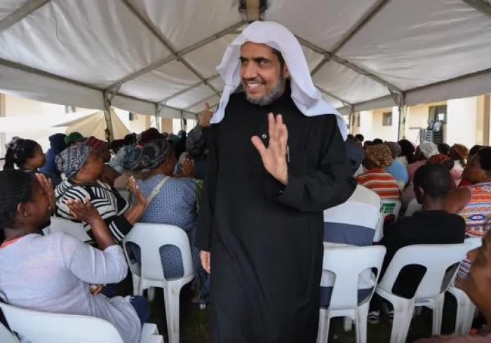 « L'islam appelle à l’ouverture aux autres, à la coexistence et au respect de la dignité de la personne humaine. Nous avons la responsabilité de combattre ceux qui sèment les germes de la division ."Mohammad Alissa