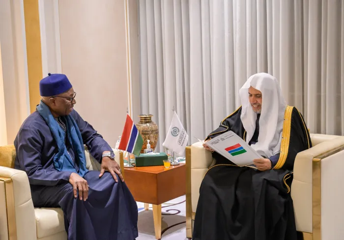 ‏استقبل معالي الأمين العام، رئيس هيئة علماء المسلمين، فضيلة الشيخ د.⁧‫ محمد العيسى‬⁩ ⁦‪‬⁩، سعادةَ سفير جمهورية غامبيا لدى المملكة العربية السعودية، السيد مامبوري نجاي