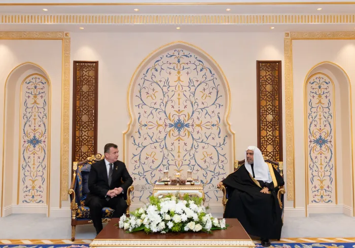 التقى معالي الأمين العام، رئيس هيئة علماء المسلمين، فضيلة الشيخ د. ⁧‫محمد العيسى‬⁩، في مقرِّ الرابطة الرئيس بمكة المكرمة، معاليَ وزير الداخلية الألباني، السيد تاولانت بالا، يرافقه وفدٌ رفيعٌ من كبار المسؤولين والدبلوماسيين بجمهورية ألبانيا