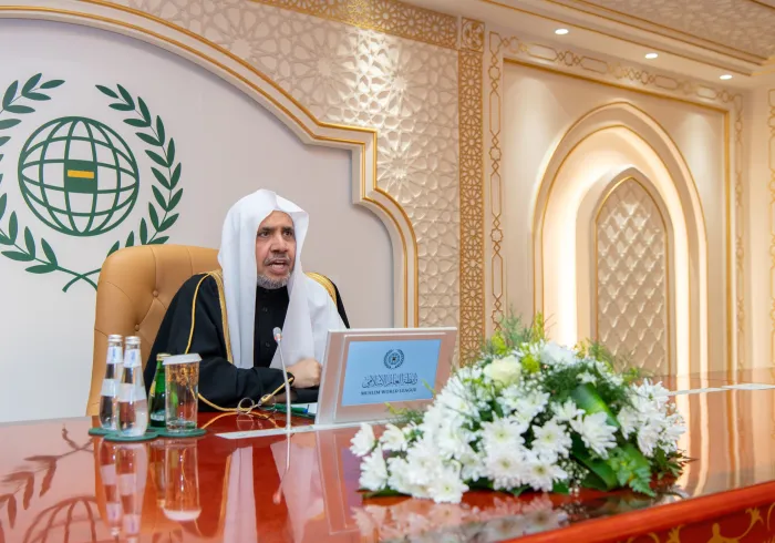 حاضَرَ معالي الأمين العام، رئيس هيئة علماء المسلمين، فضيلة الشيخ د.⁧‫محمد العيسى‬⁩ على وفدٍ طُلابيٍّ من أبناء الأقليَّات المسلمة في الجامعات الأوروبية، متحدِّثًا بإسهاب عن قيم المسلم