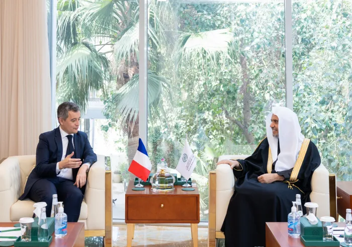 El Secretario General, Presidente de la Comisión de Ulemas Musulmanes, el sheij Mohammed Al-Issa, recibió en Riad al Ministro de Interior y de Ultramar de la República Francesa, Sr. Gérald Darmanin.