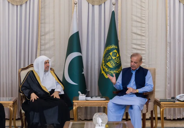 Hari ini, Yang Mulia Perdana Menteri Republik Islam Pakistan, Tuan Muhammad Shehbaz Sharif, menyambut Yang Mulia Sekretaris Jenderal LMD, Ketua Asosiasi Ulama Muslim, Syekh Dr. Mohammed Alissa
