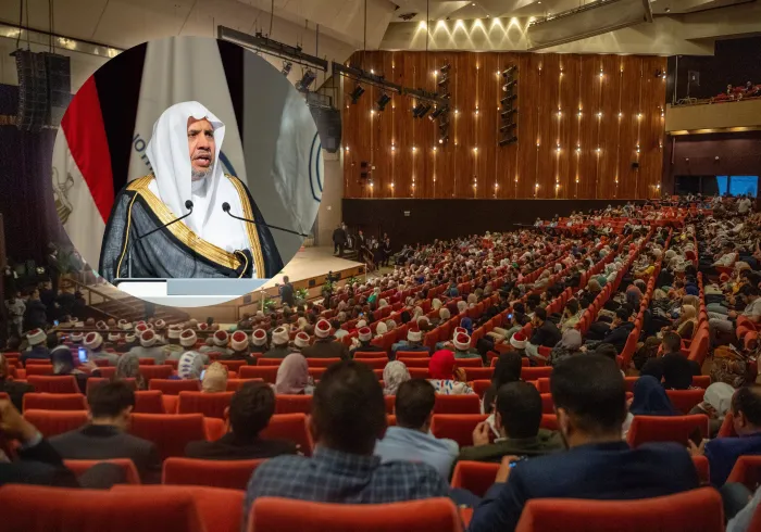 ‏معالي الأمين العام، الشيخ د.⁧‫محمد العيسى‬⁩ محاضِرًا في مكتبة الإسكندرية عن "الشرق والغرب"