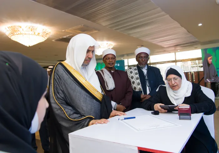 Le projet de l'ère coranique :  Les services de la plateforme de récitation électronique affiliée à la Ligue islamique mondiale ont atteint les mémorisateurs du Livre d’Allah dans le monde entier.