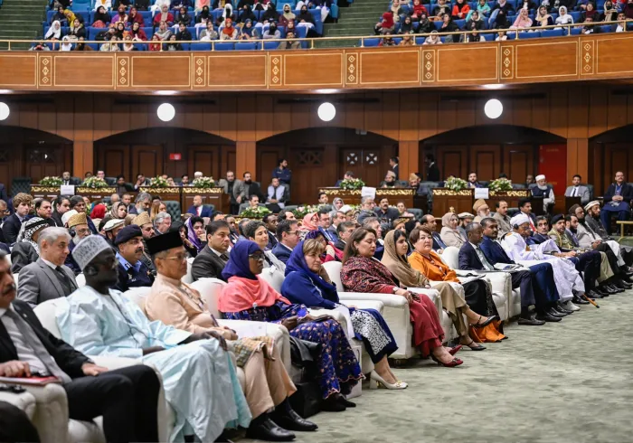 معالي الأمين العام، رئيس هيئة علماء المسلمين، فضيلة الشيخ د.محمد العيسى‬⁩‬⁩ ‏خلال إطلاق مبادرة تعليم الفتيات ‬⁩ في المجتمعات المسلمة من العاصمة الباكستانية "إسلام آباد"