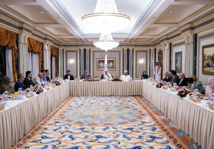 القيادات الإسلامية البريطانية تلتقي الأمين العام لرابطة العالم الإسلامي في المدينة المنورة