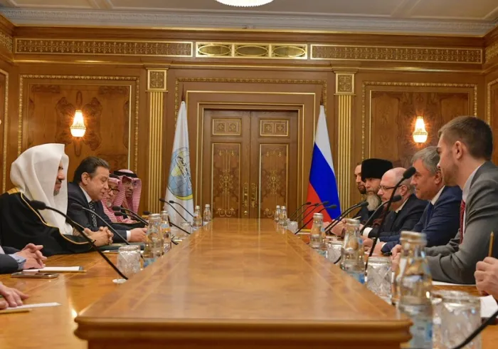 معالي رئيس مجلس الدوما (رئيس البرلمان الروسي) السيد فياتشيسلاف فولودين يستقبل صباح اليوم في موسكو معالي الشيخ د: محمد العيسي