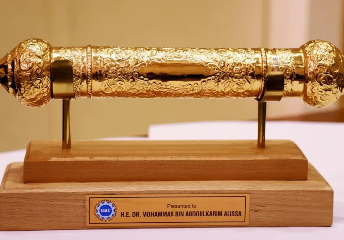 ڈاکٹر محمد العیسی کے لئے منیجمنٹ اینڈ ٹیکنالوجی یونیورسٹی،لاہور، پاکستان کی طرف سے  اسلام اور مسلمانوں کی خدمت کےاعتراف میں اعزازای ڈاکٹریٹ کی ڈگری