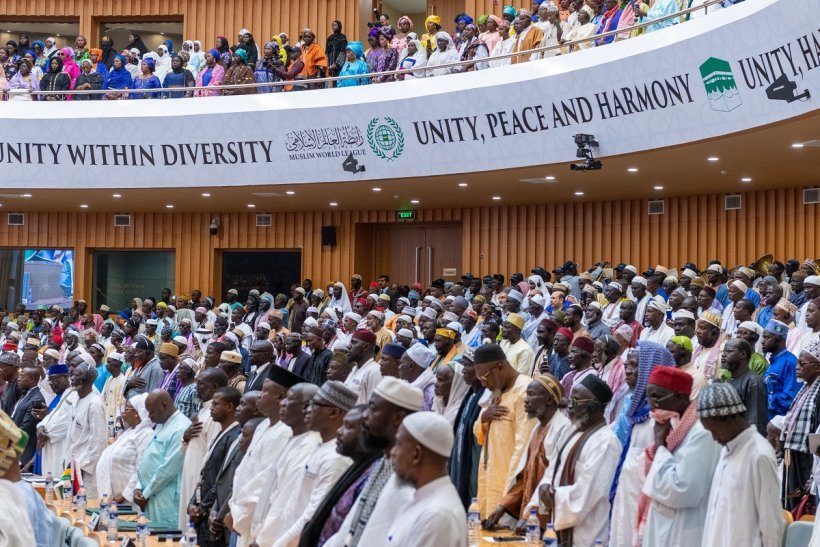 بحضور ومشاركة الرئيس الغامبي: د.العيسى يُطلق أعمال مؤتمر علماء المسلمين في أفريقيا