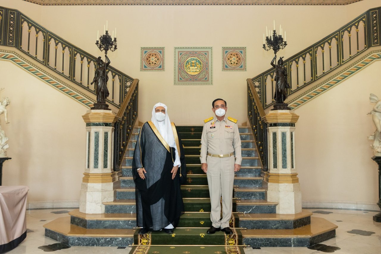 استقبل دولة رئيس الوزراء بمملكة تايلاند‬⁩ الجنرال برايوت تشا أوتشا في مقرّ رئاسة الحكومة معالي الشيخ د. محمد العيسى‬⁩