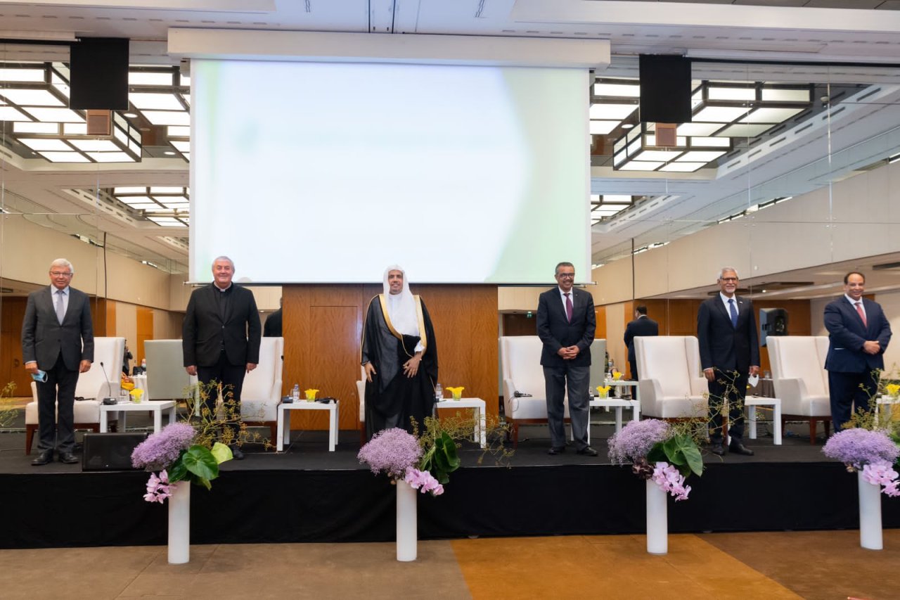 د.العيسى متحدثاً رئيساً في مؤتمر جنيف للتضامن العالمي لمواجهة كورونا: جهودنا في مواجهة الجائحة تنطلق من قيمنا الإسلامية بإنسانيتها الشاملة دون تفريق