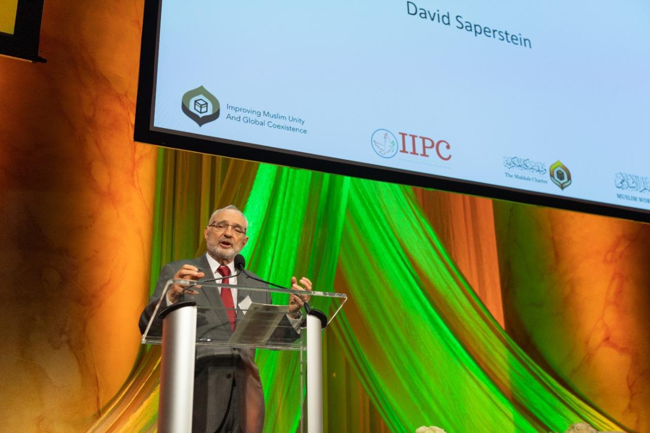 د. العيسى يشهد اتفاقاً تاريخياً بين القيادات الإسلامية في الأمريكتين على إنشاء هيئة مستقلة تجمع مختلف الطوائف والمذاهب