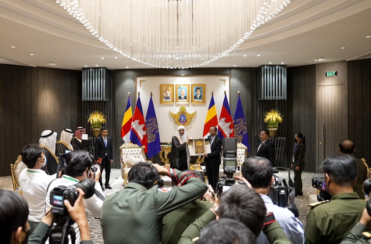 Mohammad Alissa rencontre des responsables politiques et religieux cambodgiens