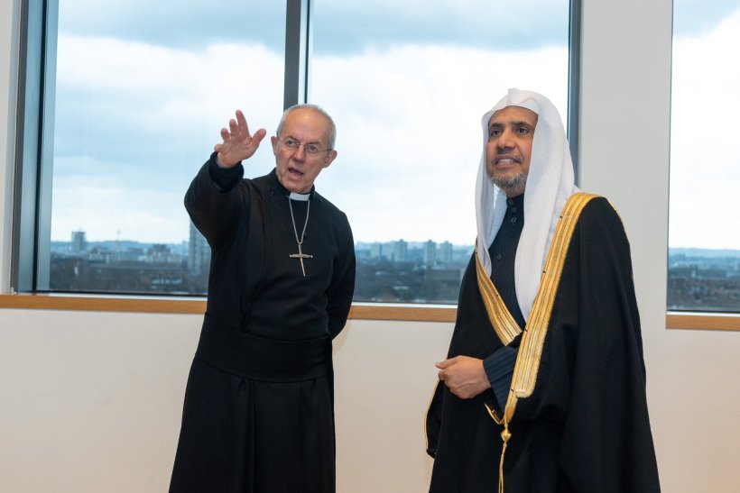 Yang Mulia memimpin Konferensi Pemimpin Komunitas Islam di Eropa, yang dihadiri oleh lebih dari 300 pemimpin agama &amp; mufti: