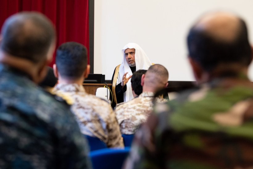 Di hadapan para pemimpin militer dari AD Inggris &amp; pasukan internasional: