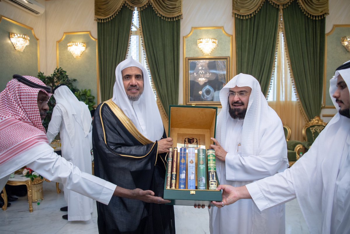 D. Soudeisse recevant chez lui à La Mecque le Mufti, le Secrétaire général et les autres membres du Conseil suprême de la L.I.M.