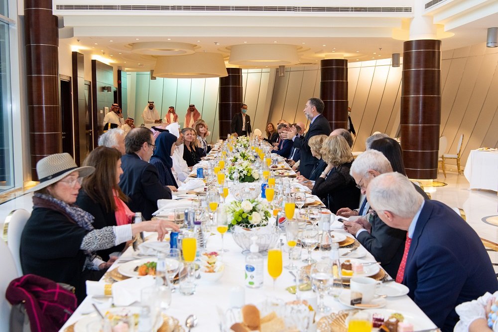 His Excellency Sheikh Dr. Mohammed Al-Issa Meets Washington Institute Executive Director and Senior Staff