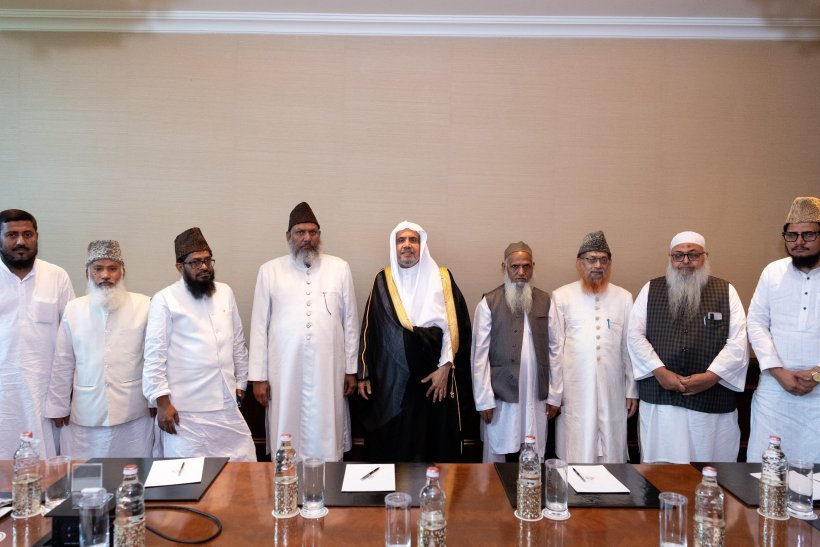 Yang Mulia Sekjen LMD, Ketua Asosiasi Ulama Muslim, Syekh Dr.Mohammad Al-issa bertemu dengan Yang Mulia Amir Jamiat Ahl Hadits di India, Syekh Dr. Asghar Ali Imam Mahdi Al-Salafi yag didampingi oleh sejumlah ulama &amp; pimpinan.