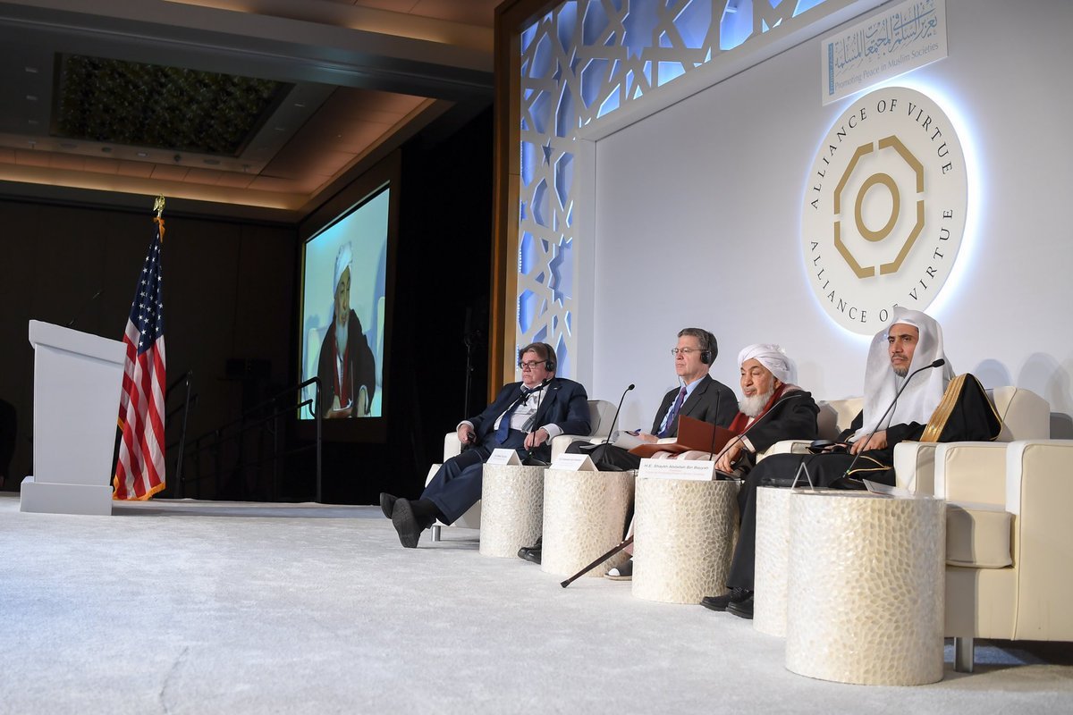 Le Secreitary General s'exprimant sur le rôle d'une "alliance mondiale commune aux adeptes des diverses religions et à tous les pacifistes" durant l'important congrès international de Washington